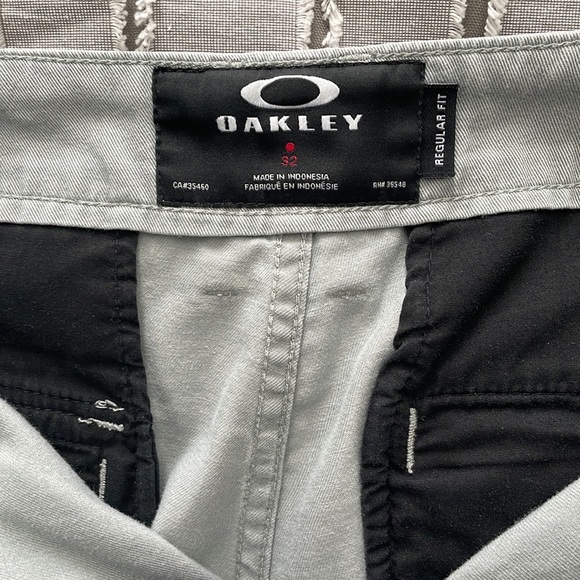 Mens Shorts; 32in; 10in Inseam - Picture 3 of 3